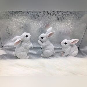 Hodao White Easter Decor Resin Bunny Rabbits 3 Piece Set